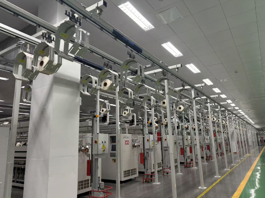 “凉感衣”到“无人厂”,魏桥纺织以科技创新重塑产业生态 “凉感衣”到“无人厂”,魏桥纺织以科技创新重塑产业生态