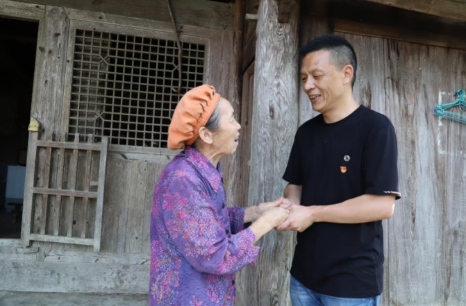 从“外来干部”到“自己人” “三下乡”书记的驻村答卷