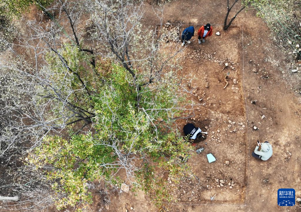 文化中国行·守宝人｜徒步山野间 守护红山文化
