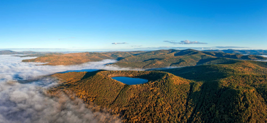 一座3万人口的小城,一年涌入600万游客!凭什么?