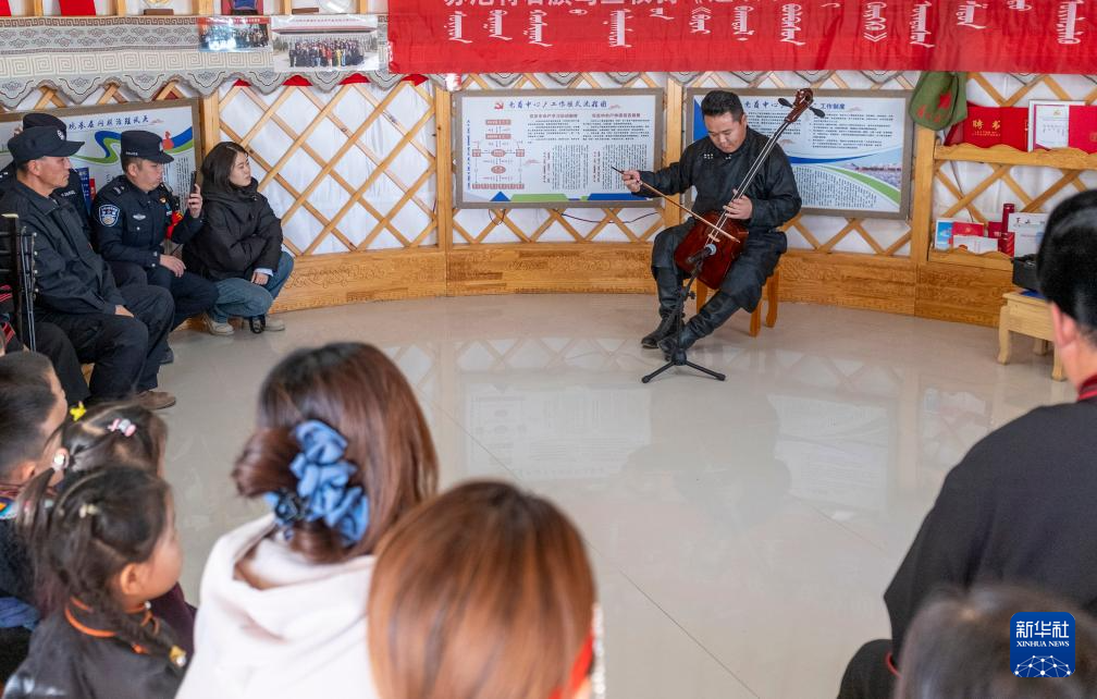 图片故事|草原上的“红色文艺轻骑兵”