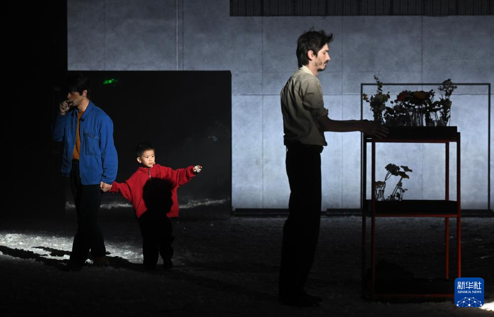 中法合作音乐戏剧《小王子》在武汉首演