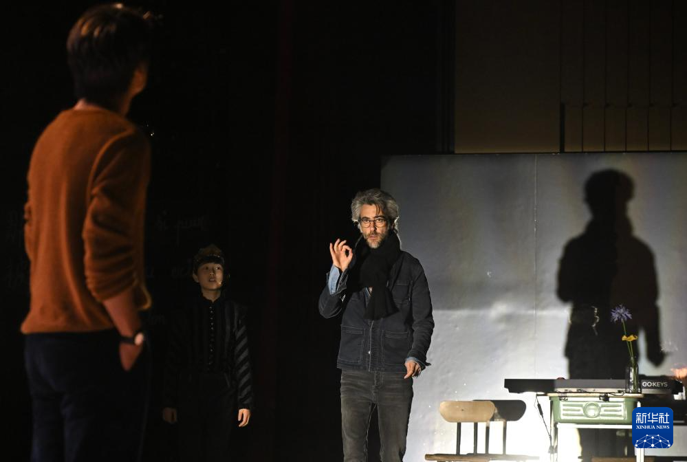 中法合作音乐戏剧《小王子》在武汉首演