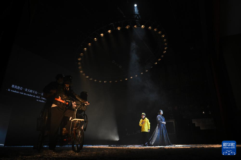 中法合作音乐戏剧《小王子》在武汉首演