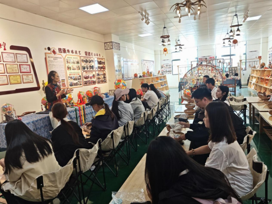 广西经贸职院学子走进边关厚植家国情怀 广西经贸职院学子走进边关厚植家国情怀