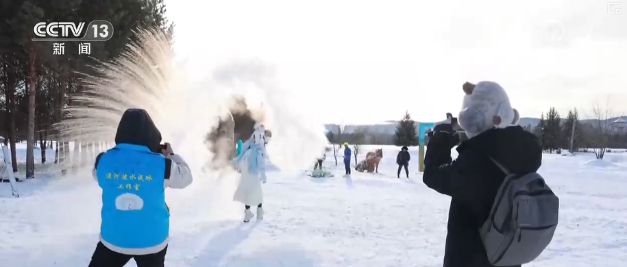 创新业态释放“冬雪夏凉”资源优势新活力 “高端赛事+大众活动”添彩花样冰雪