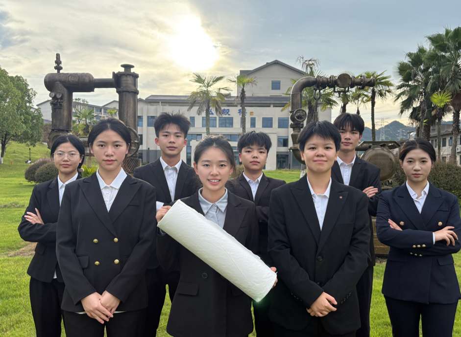 挑战“不可能”,他们用行动书写从田间秸秆到绿色原纸的青春答卷 1