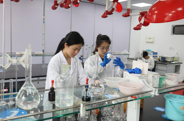 挑战“不可能”,他们用行动书写从田间秸秆到绿色原纸的青春答卷 image