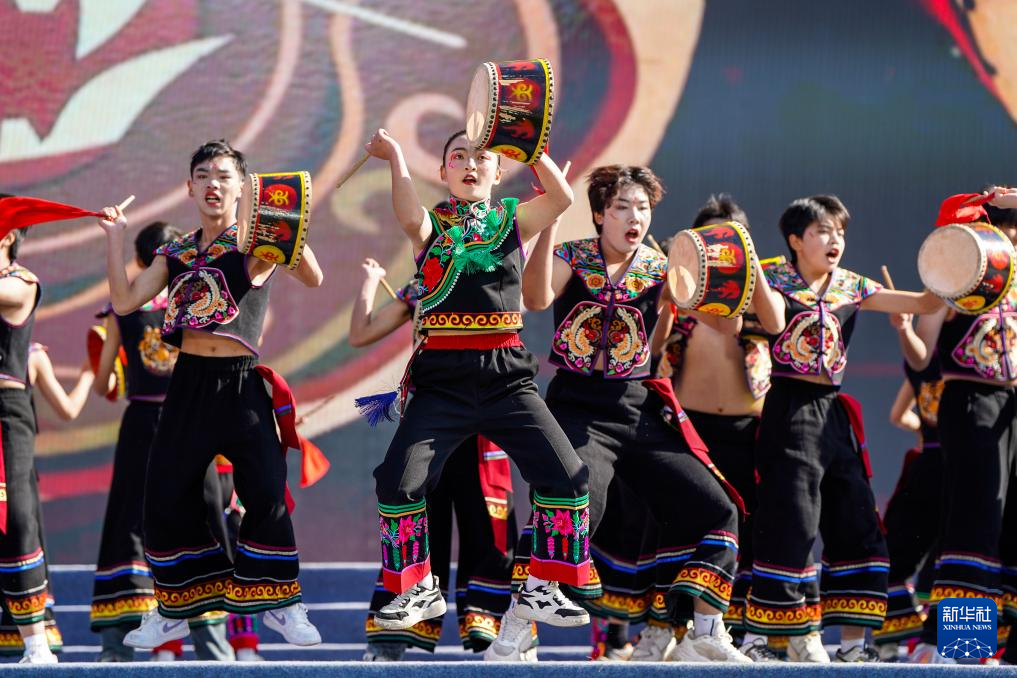 云南禄劝彝族苗族自治县庆祝成立40周年