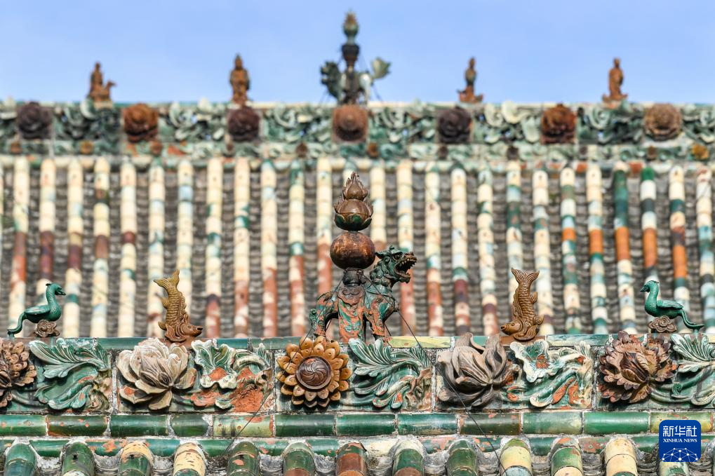 住在古建顶上的“精灵”