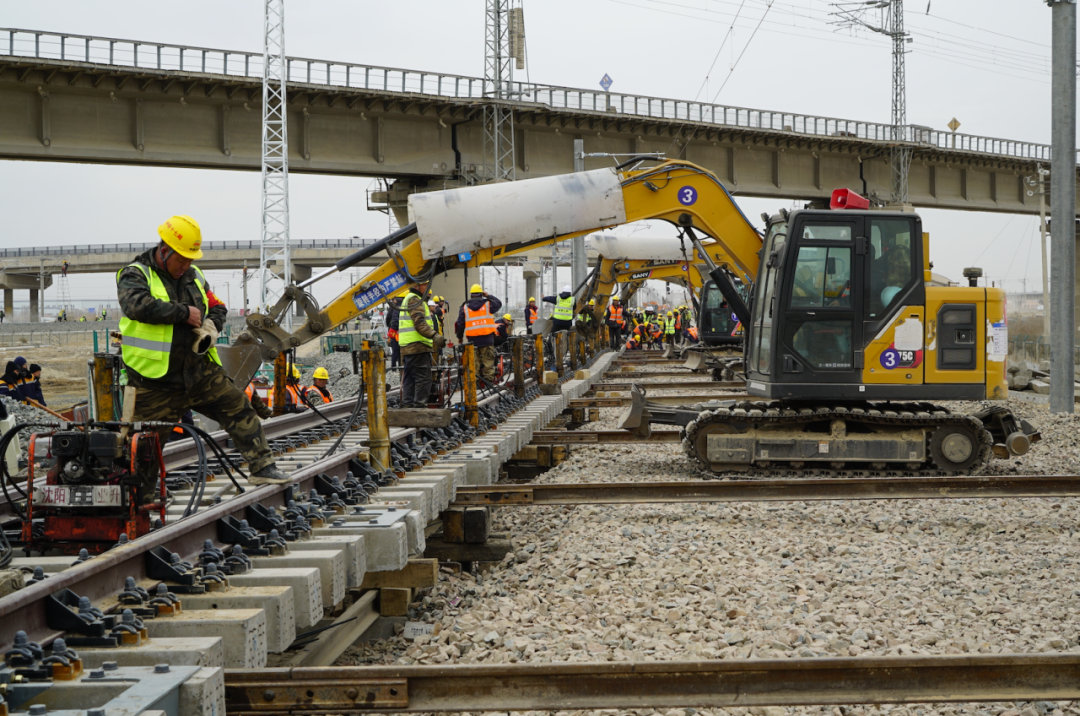 哈密东站扩能改造取得阶段性进展 枢纽能级跃升助力区域经济发展