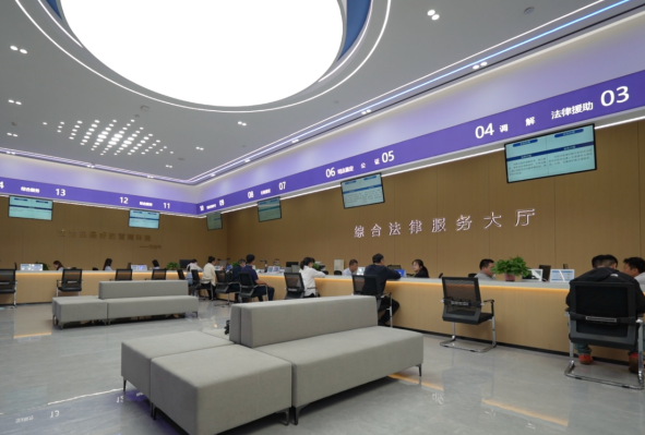 以法治之力绘就强省会新图景