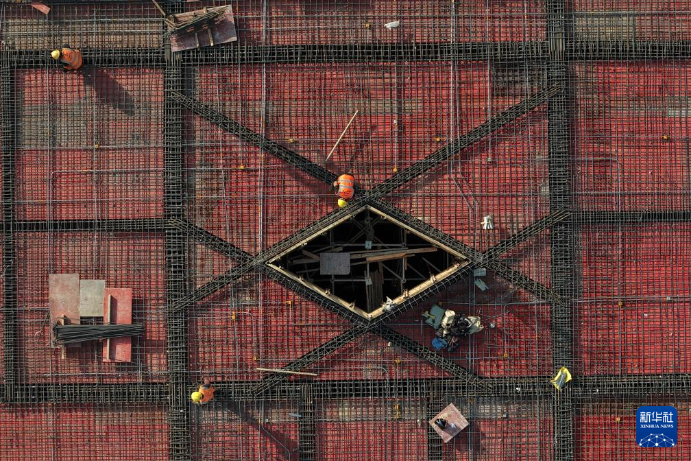 安徽淮北：淮北西站站前广场加紧建设