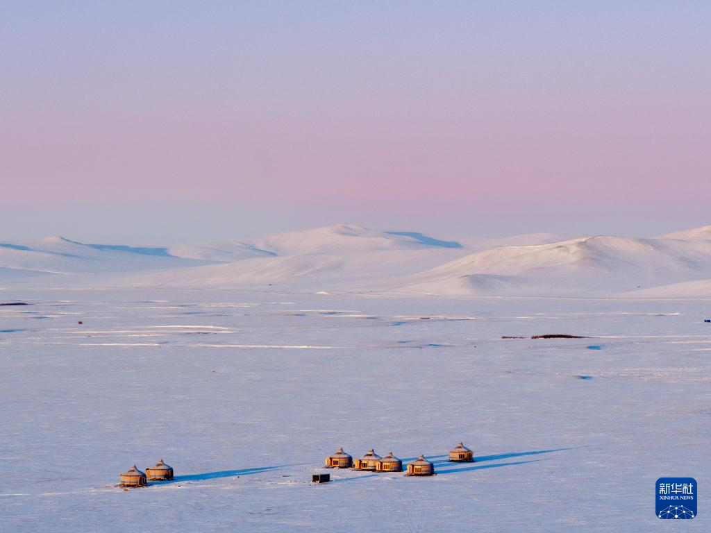 内蒙古：冬日呼伦贝尔雪原