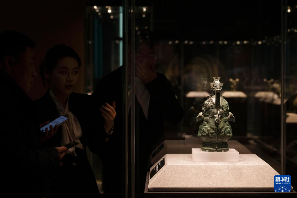 黑龙江哈尔滨：海外回流文物亮相
