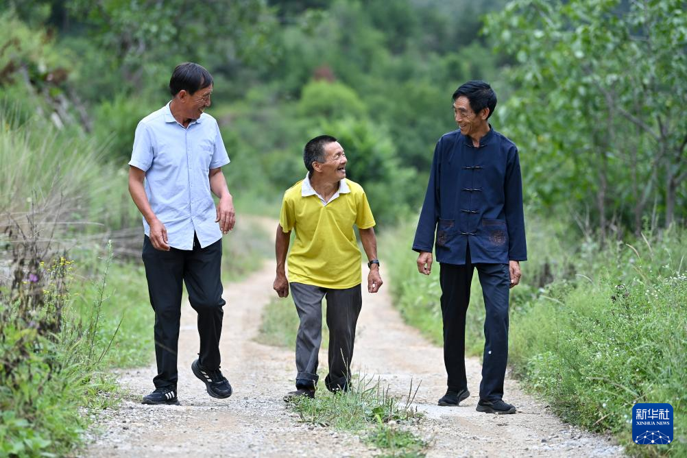 山西平顺：“爱的循环！这个村子很“暖”