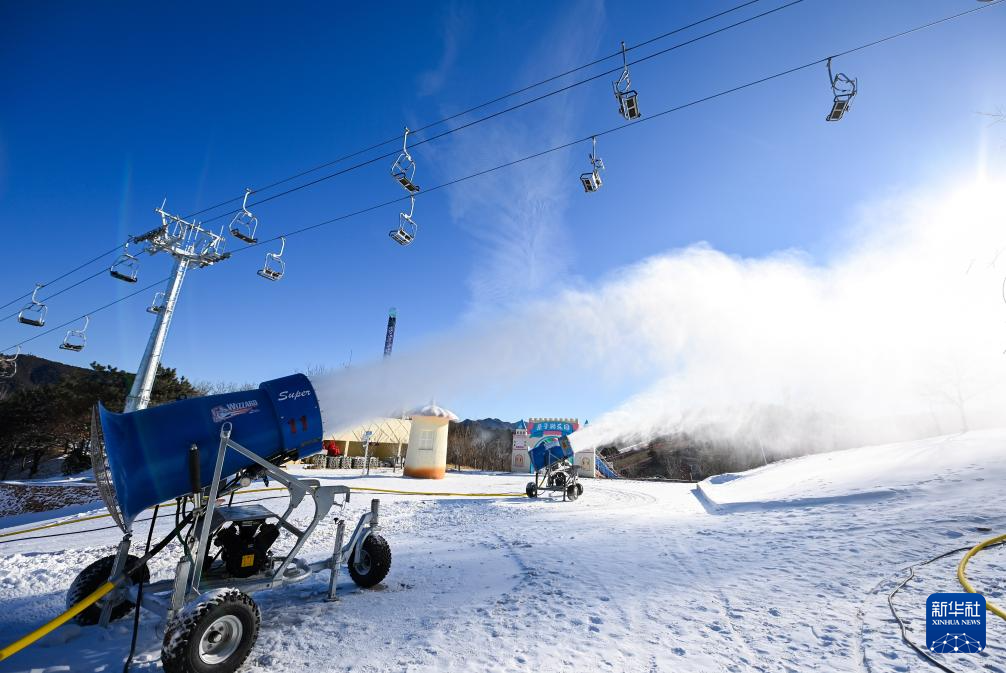 燕山脚下 冰雪经济持续升温