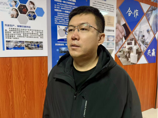 同意闲置校舍“变身”增收车间！鄂托克旗深井村：指尖织出致富“金手套”