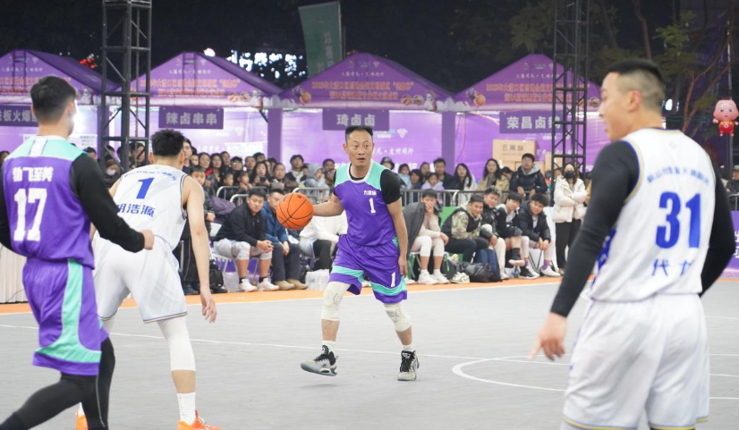 篮球竞技+辣卤市集 重庆大渡口“街BA”打造“体育+商业+文旅”融合新范本