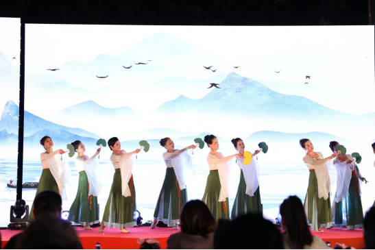 国光社区举办第七届文化艺术节暨国际志愿者日主题活动