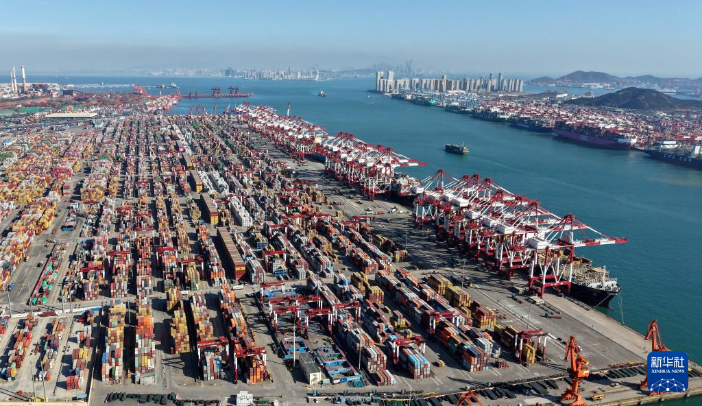 山东港口青岛港：年货物吞吐量再破7亿吨