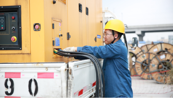 提升配网“强筋骨” 电力赋能“加速度” 提升配网“强筋骨” 电力赋能“加速度”