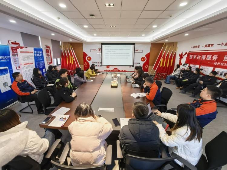 西安经开区:社保服务进企业 精准施策解难题