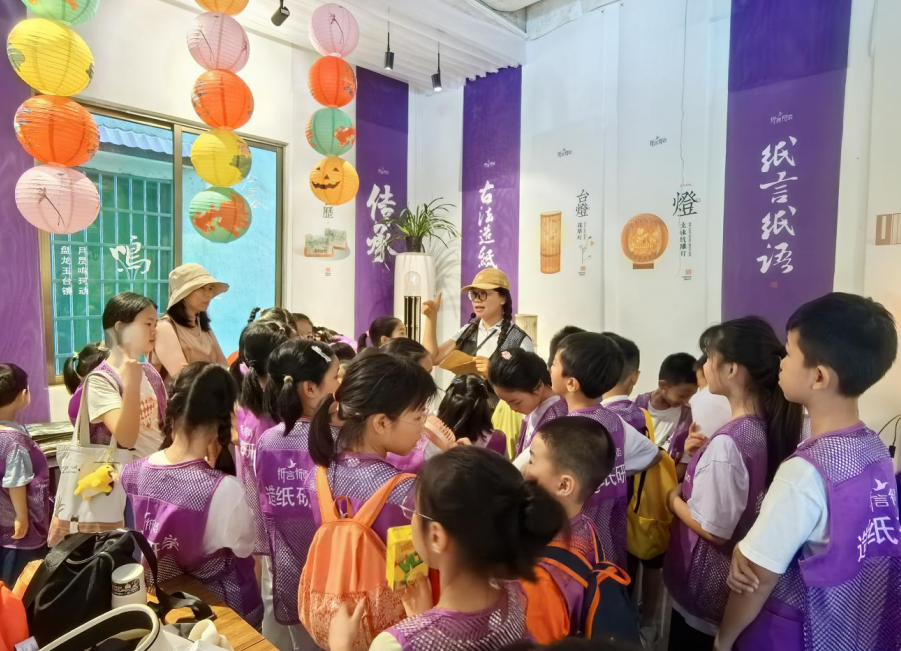古法造纸焕新生！“纸言纸语”探索“非遗+文旅+研学”公共文化新路径