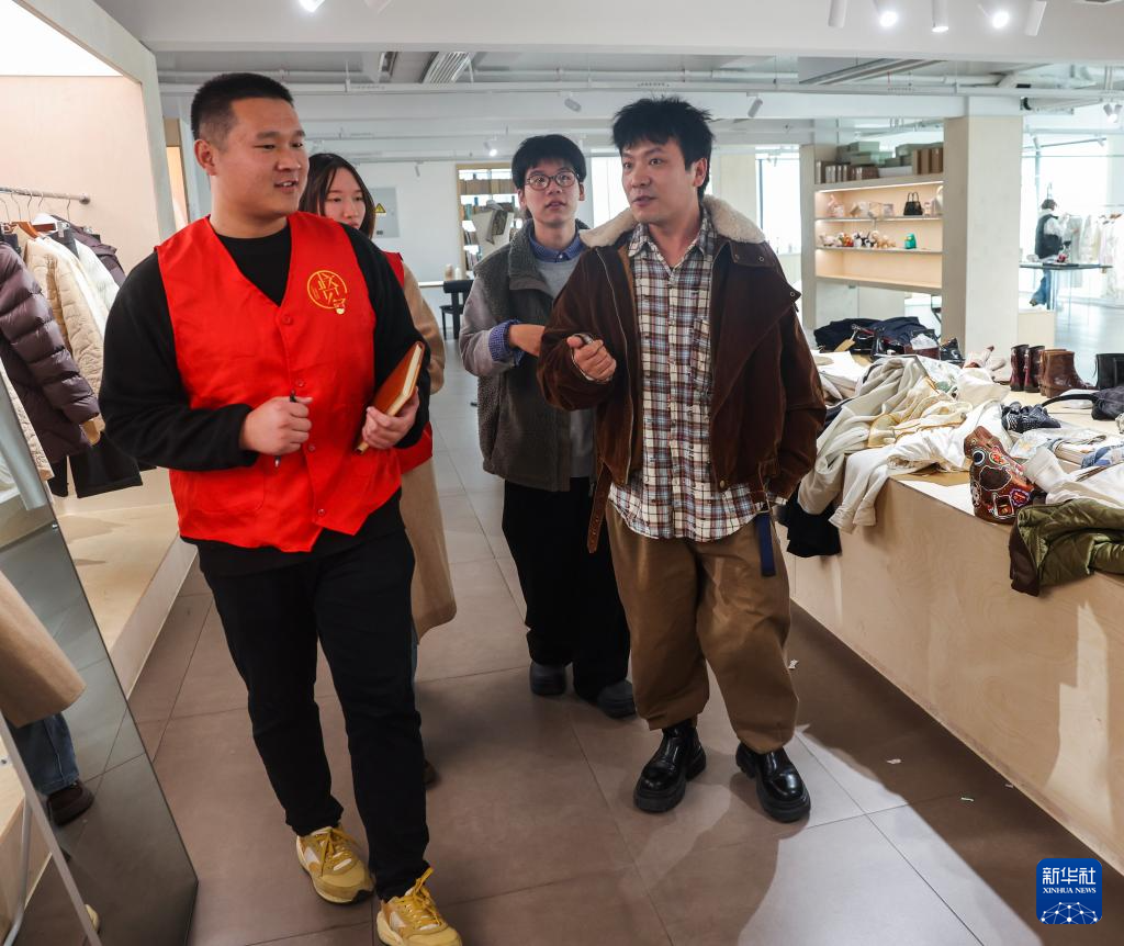 浙江嘉兴:推动基层党员志愿服务 提升公共服务满意度