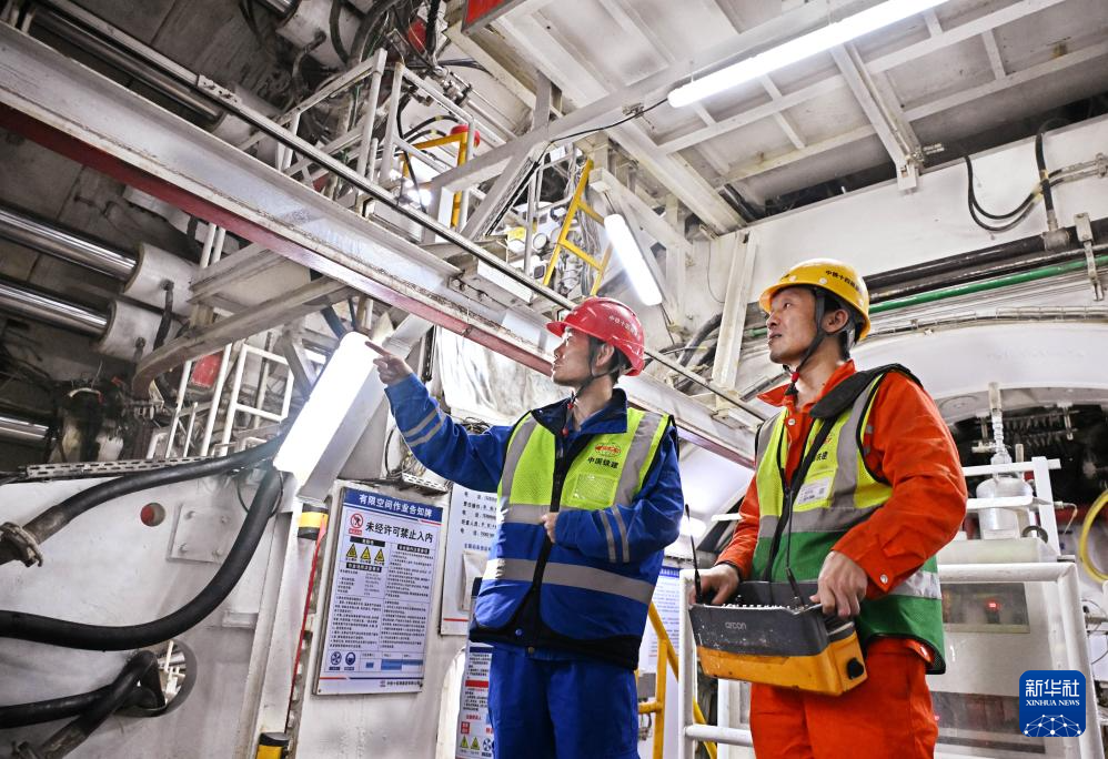 青岛胶州湾第二隧道盾构掘进突破3000米