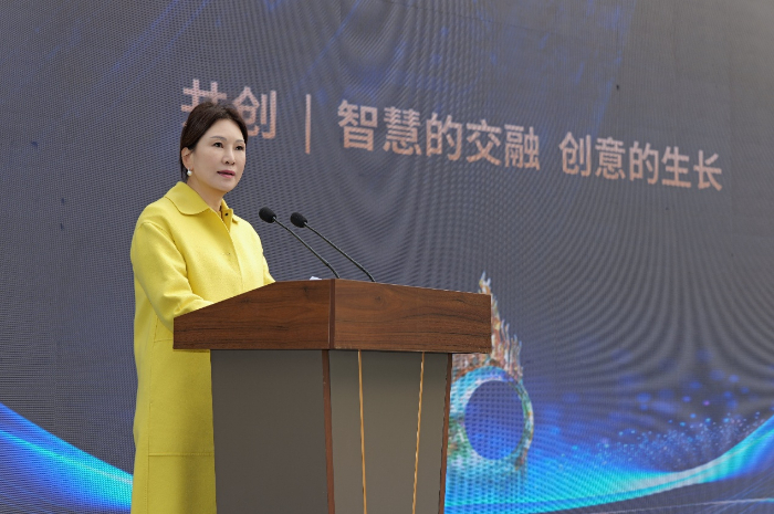 2025企业家香江论坛举办 推动华商群体与世界深度链接