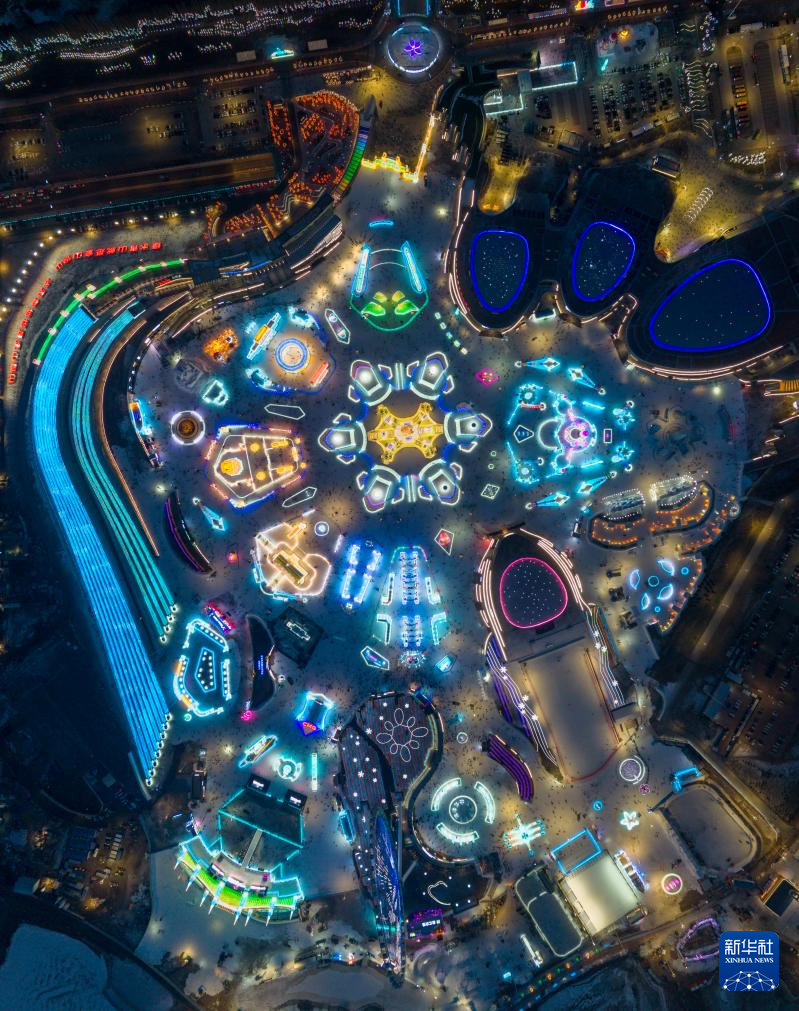 最大规模的哈尔滨冰雪大世界开园