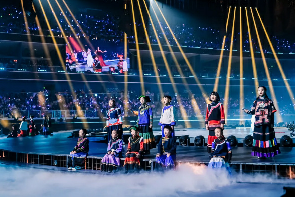 “光影绽放——中国电影120周年活力之夜”在成都高新区举行 “光影绽放——中国电影120周年活力之夜”在成都高新区举行