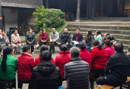 重庆綦江：一线履职心连心 服务群众实打实