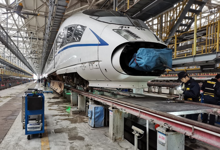 重庆铁路部门开展动车组专项检查整治，护航元旦小长假