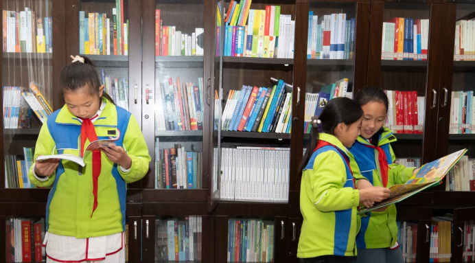 生态书香进乡村，“青山书角”落户重庆黔江