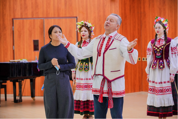 以艺为桥，联通中外 河南艺术职业学院第五届中外文化艺术交流月圆满落幕