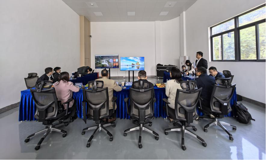 首届粤港澳大湾区功能型无人车大赛在深圳坪山开赛! 图片14.png