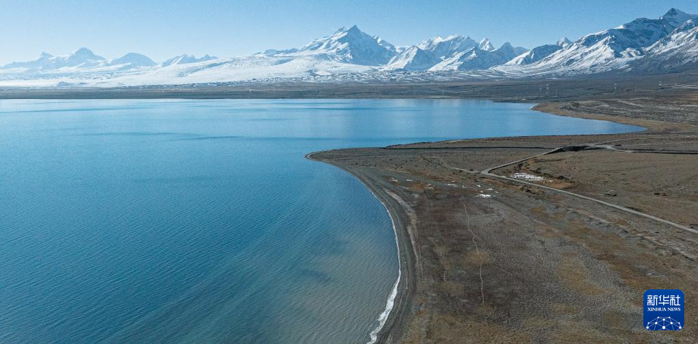 美丽中国丨西藏:鸟瞰蔚蓝佩枯错