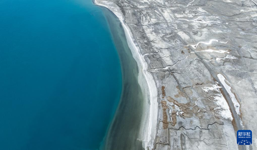 美丽中国丨西藏:鸟瞰蔚蓝佩枯错