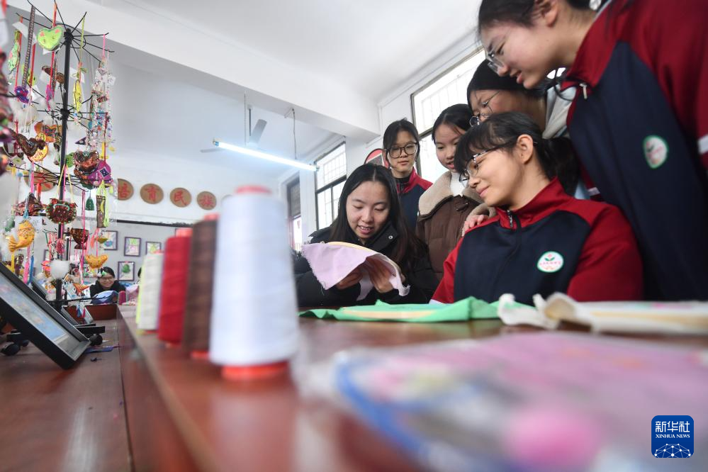 西工大研究生持续支教大苗山