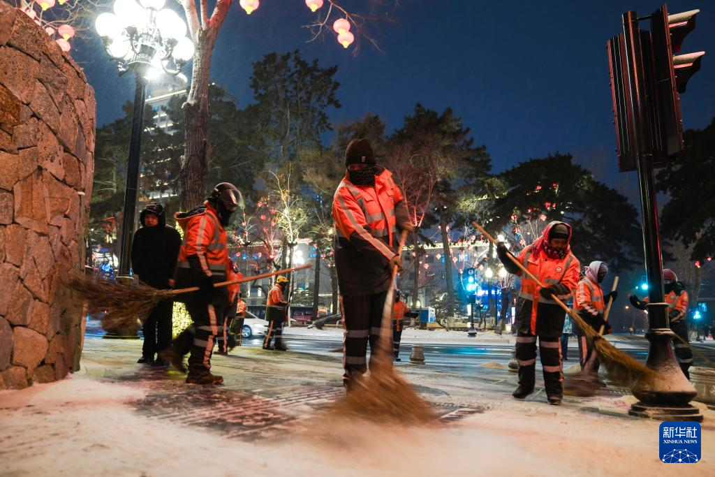 长春:积极应对降雪降温