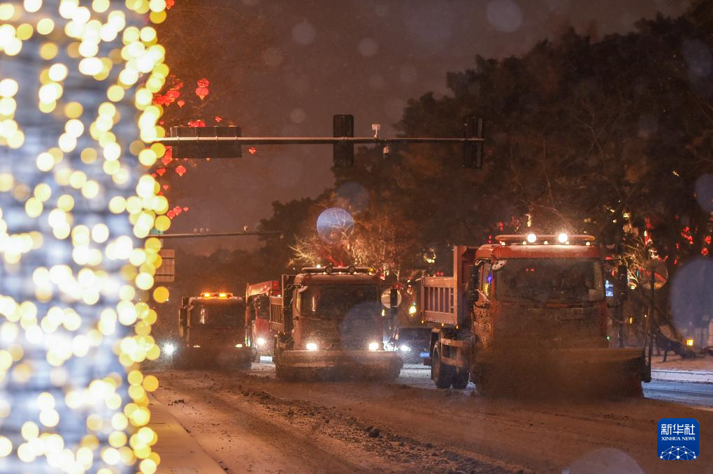 长春:积极应对降雪降温