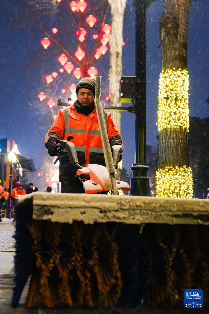 长春:积极应对降雪降温