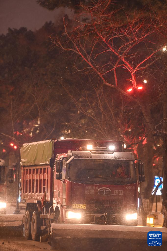 长春:积极应对降雪降温