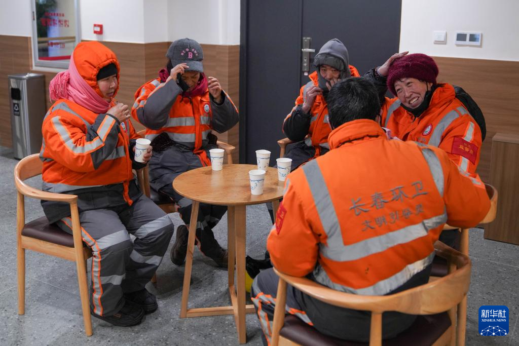 长春:积极应对降雪降温