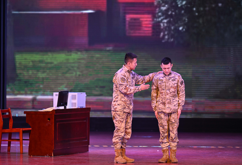 武警重庆总队以情景剧创新警示教育模式