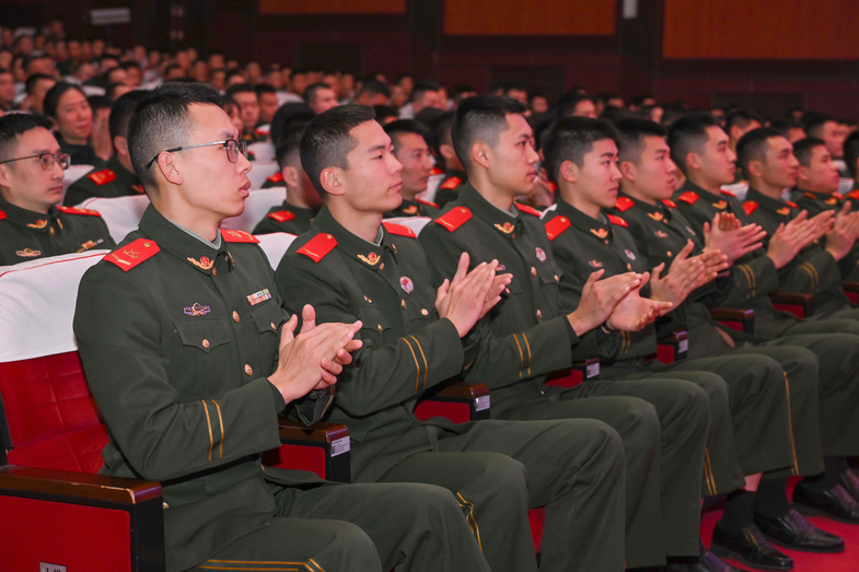 武警重庆总队以情景剧创新警示教育模式