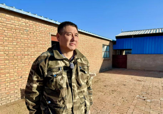 鄂托克旗冬日暖棚“羊”气足!双羔满圈,牧民笑开颜