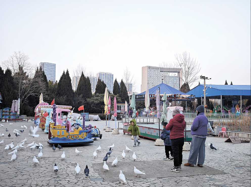 连云港：公园变身儿童“快乐星球”&nbsp;“1米高度”见城市温度